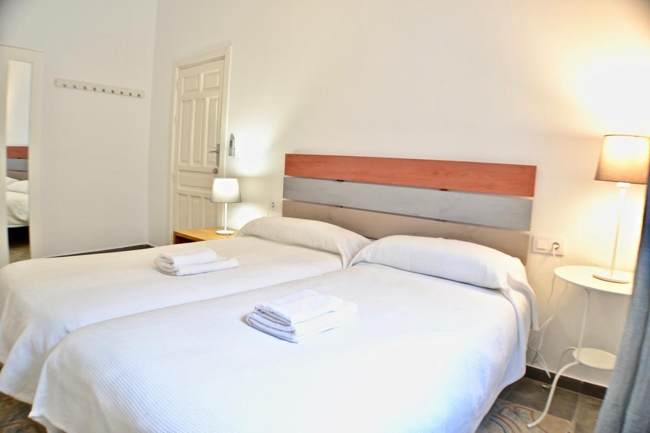Acogedor Apt 8Pax 4Bdr 2Bth - Cozyhomesevilla1 Exteriör bild