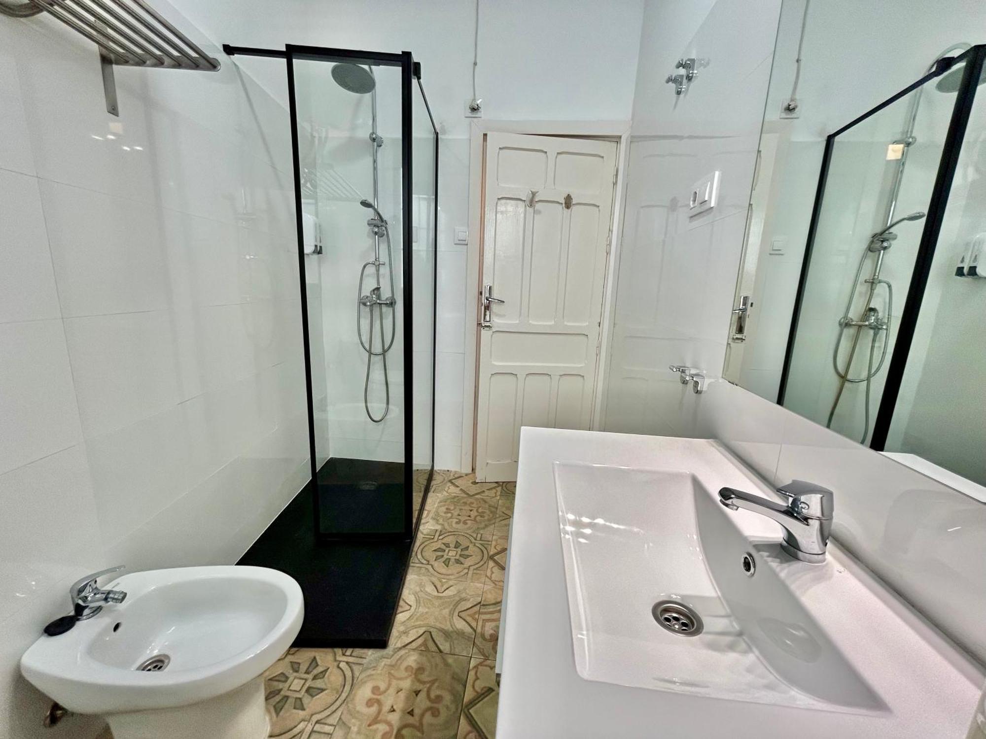 Acogedor Apt 8Pax 4Bdr 2Bth - Cozyhomesevilla1 Exteriör bild