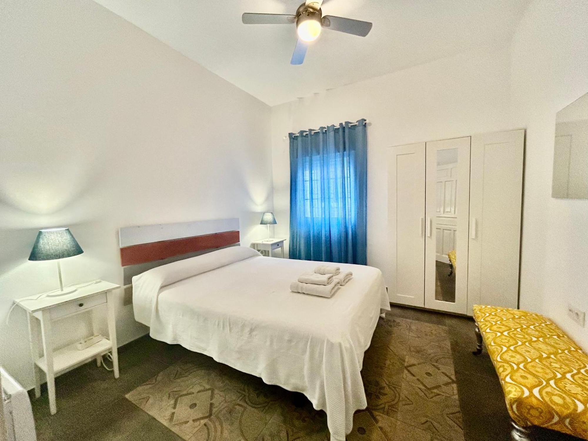 Acogedor Apt 8Pax 4Bdr 2Bth - Cozyhomesevilla1 Exteriör bild