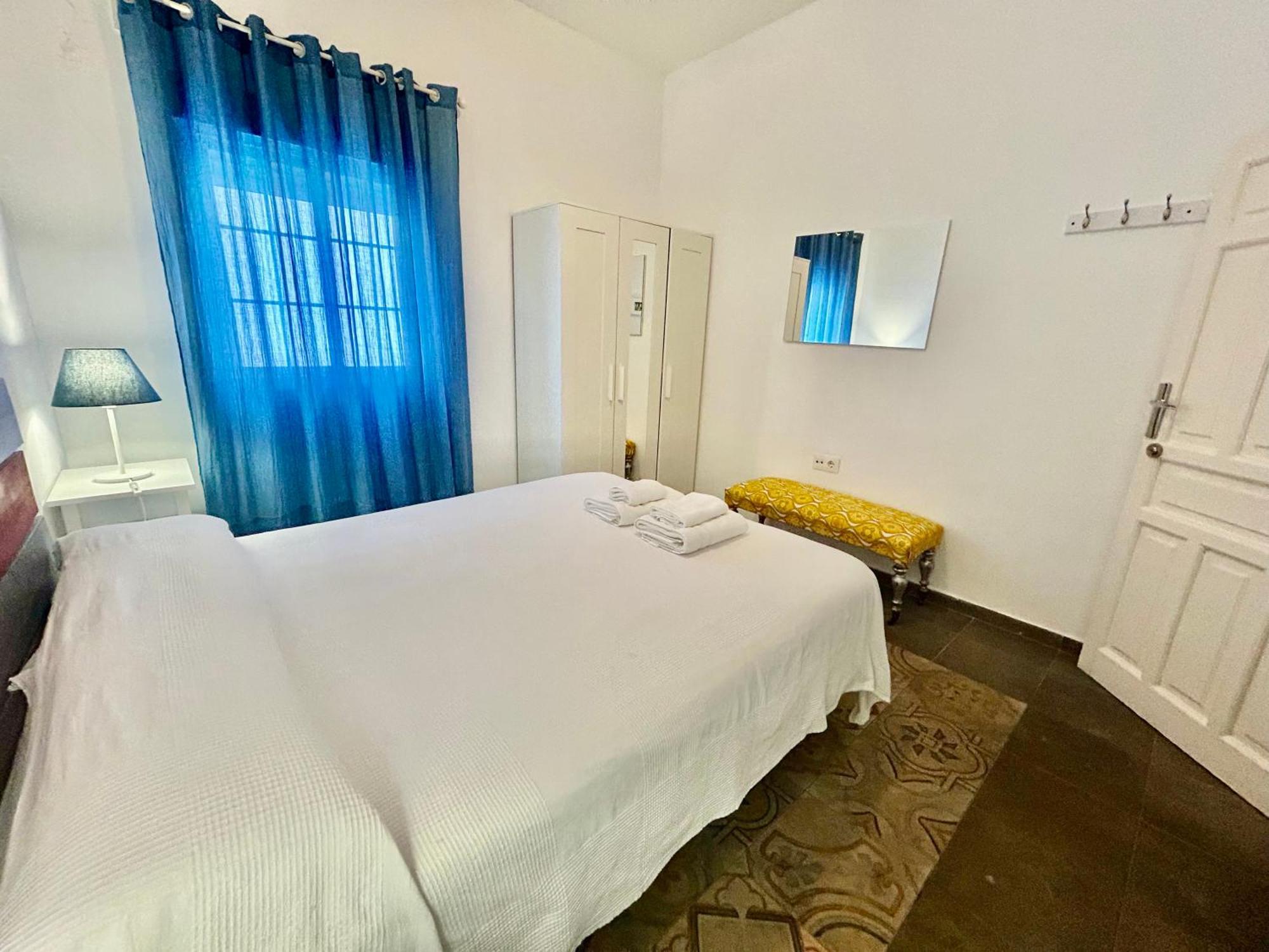 Acogedor Apt 8Pax 4Bdr 2Bth - Cozyhomesevilla1 Exteriör bild
