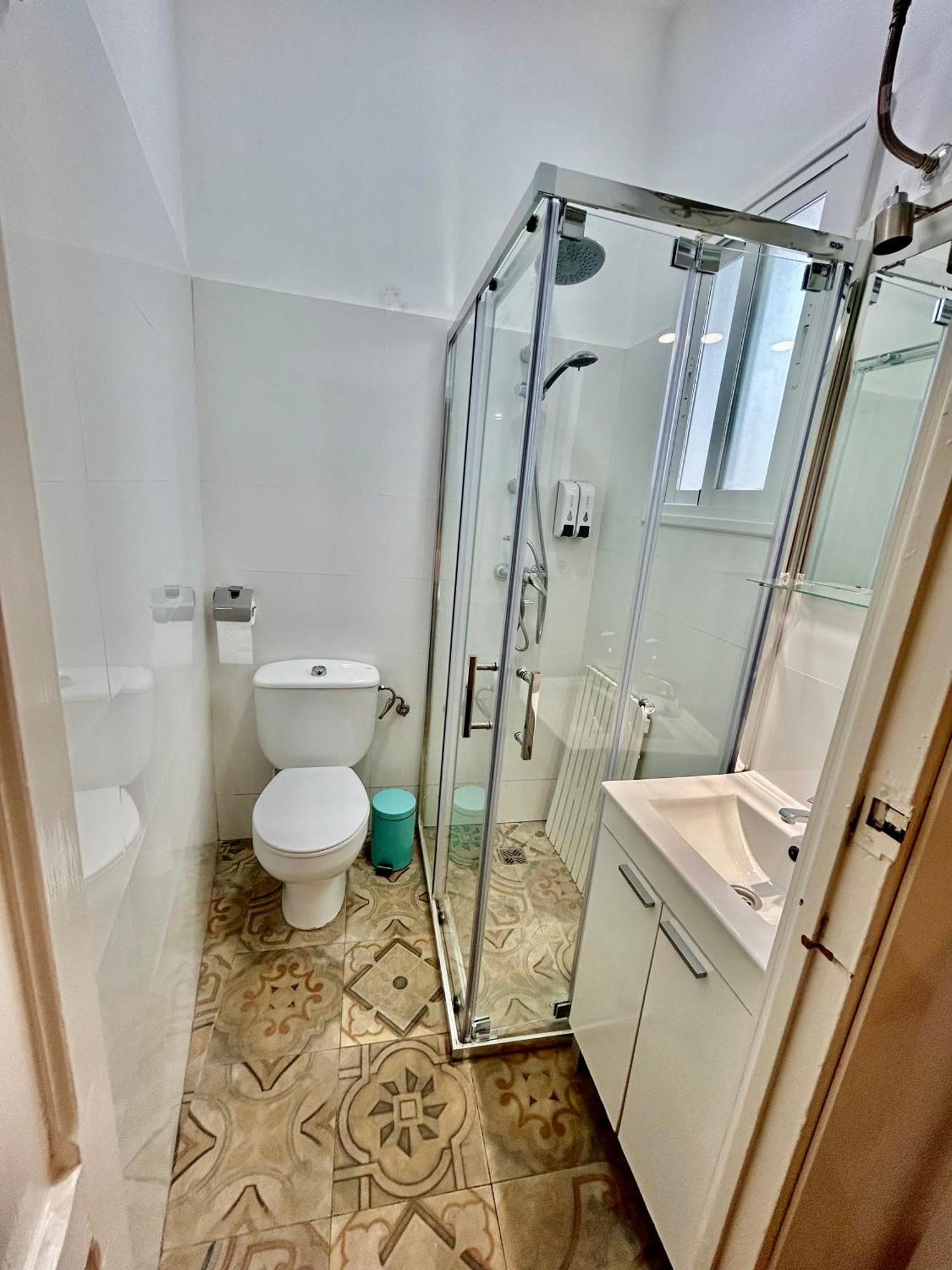 Acogedor Apt 8Pax 4Bdr 2Bth - Cozyhomesevilla1 Exteriör bild