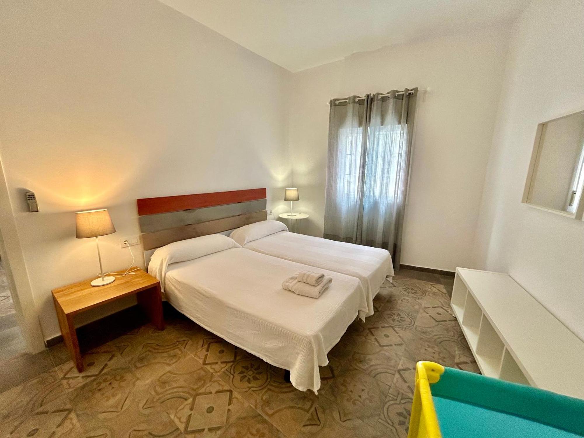 Acogedor Apt 8Pax 4Bdr 2Bth - Cozyhomesevilla1 Exteriör bild